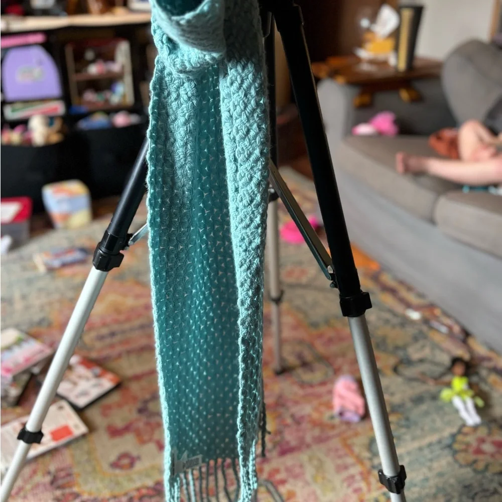 Banana Republic Lambswool & Rabbit Hair Knit Scarf teal with Fringe - Picture 1 of 4